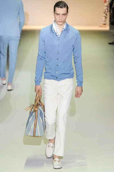 Look 26